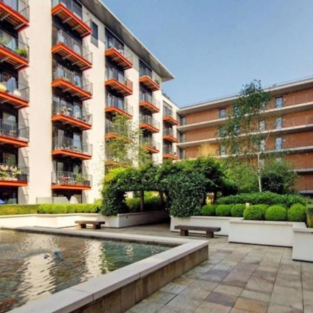 Your Riverside Home 2 With Private Balcony Londen Buitenkant foto